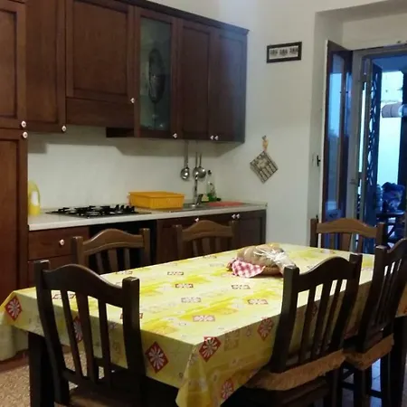 Nyaraló Casa Luce Alliste